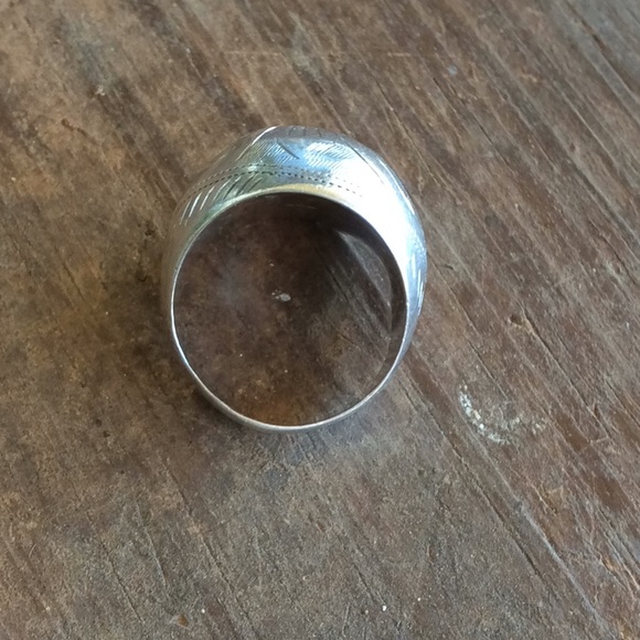 925 Sterling Silver Beautiful Patterned Ring - Picture 6 of 12